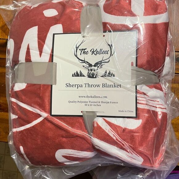 NWT Sherpa Throw Blanket in Dry Rose - Picture 1 of 4